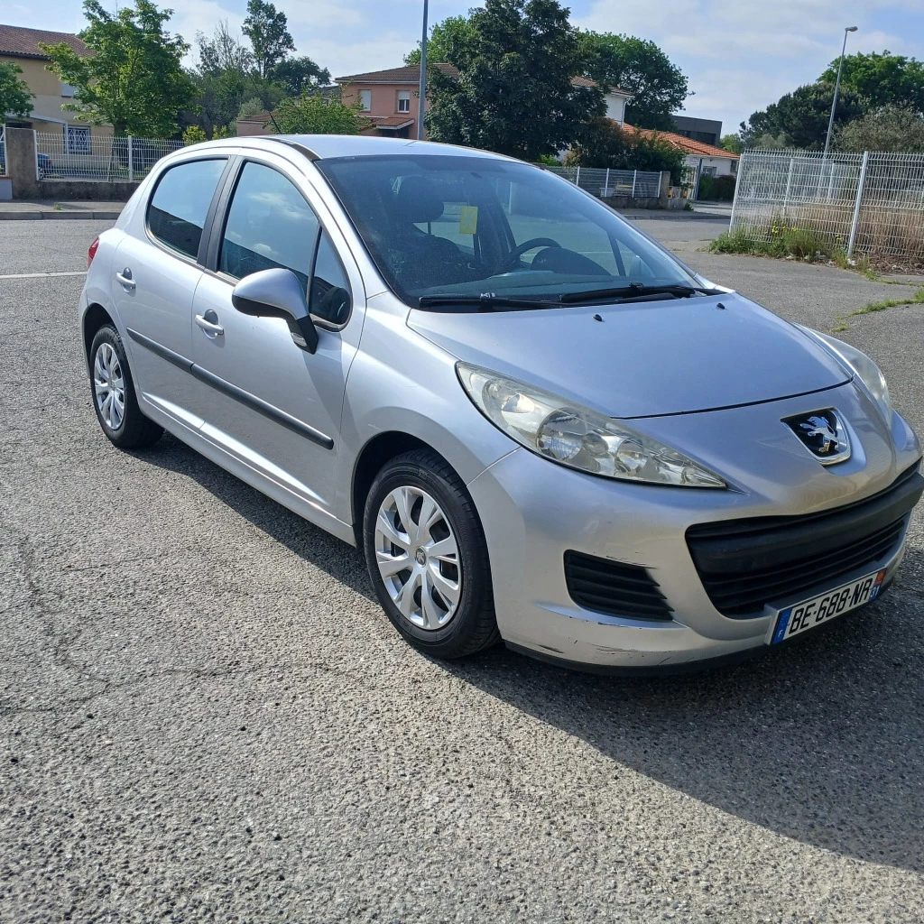 PEUGEOT 207