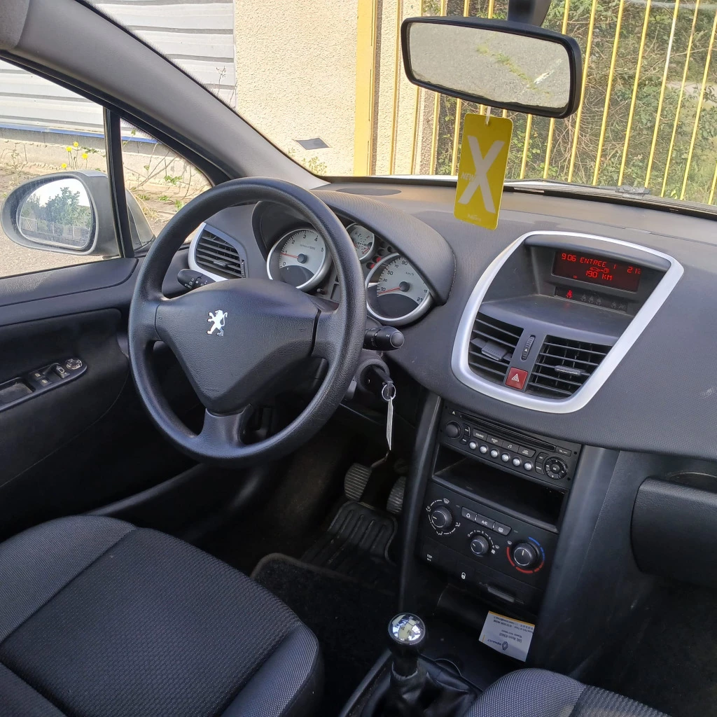 PEUGEOT 207 - Photo 3