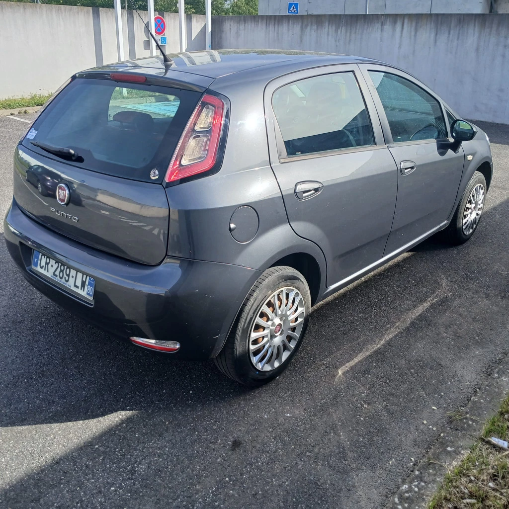 FIAT GRANDE PUNTO - Photo 2
